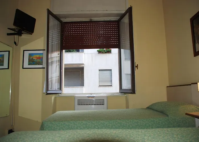 ホテル ボストン 2*