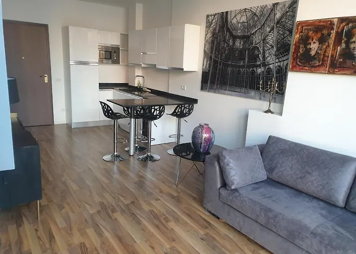 Apartamento Michelangelo 30 Moderno Vicino Bosco Verticale *