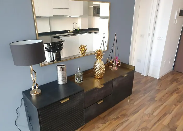 Michelangelo 30 Moderno Vicino Bosco Verticale *