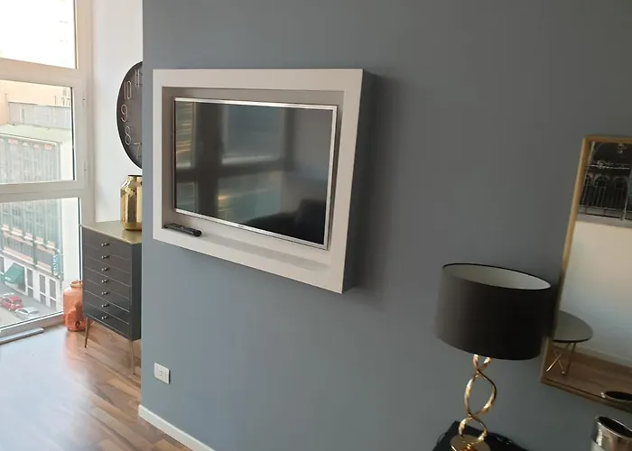 Michelangelo 30 Moderno Vicino Bosco Verticale *