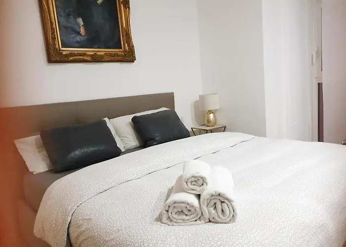 Michelangelo 30 Moderno Vicino Bosco Verticale *