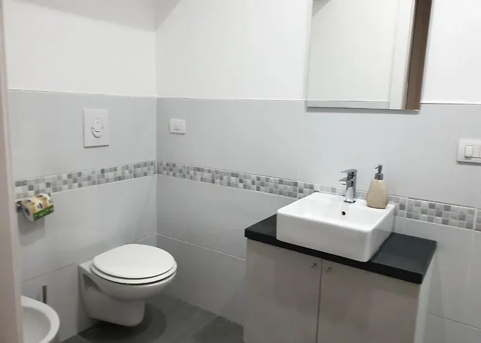 Michelangelo 30 Moderno Vicino Bosco Verticale Apartamento *