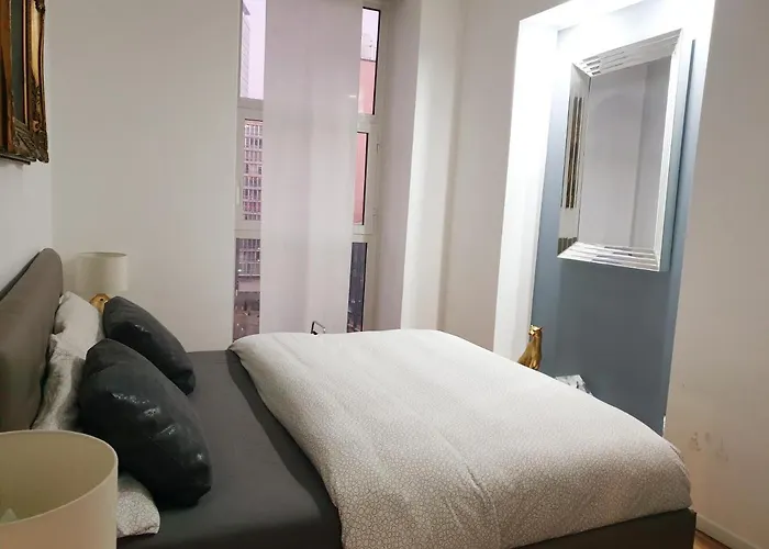 アパート Michelangelo 30 Moderno Vicino Bosco Verticale