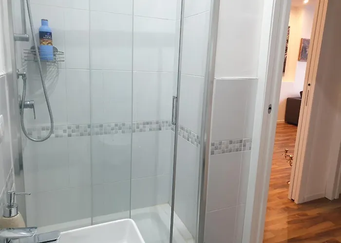 アパート Michelangelo 30 Moderno Vicino Bosco Verticale