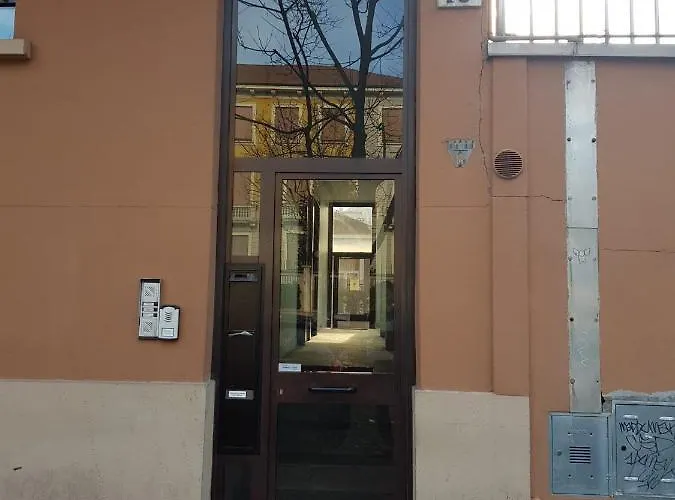 Gloria Vandrerhjem Milano