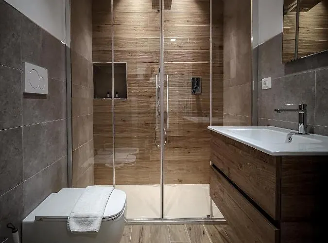L Arche Comfort & Relax Brown Di Via Varesina Mailand