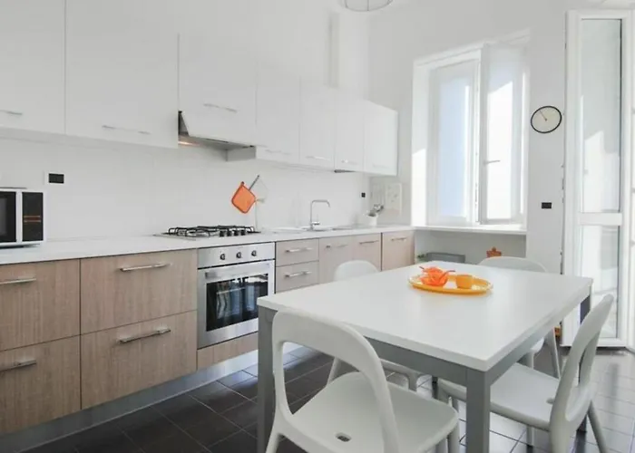 Conca Del Naviglio By Halldis Milano