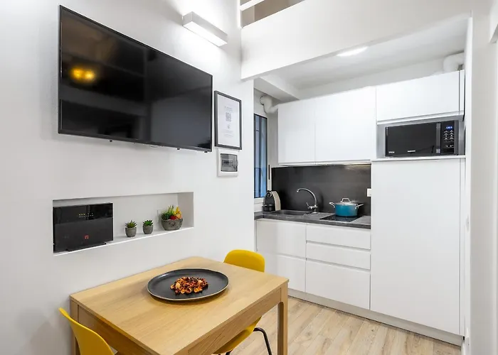 Apartmán Walk To Duomo, Loft Near Metro, M4 Linate 2min Walk