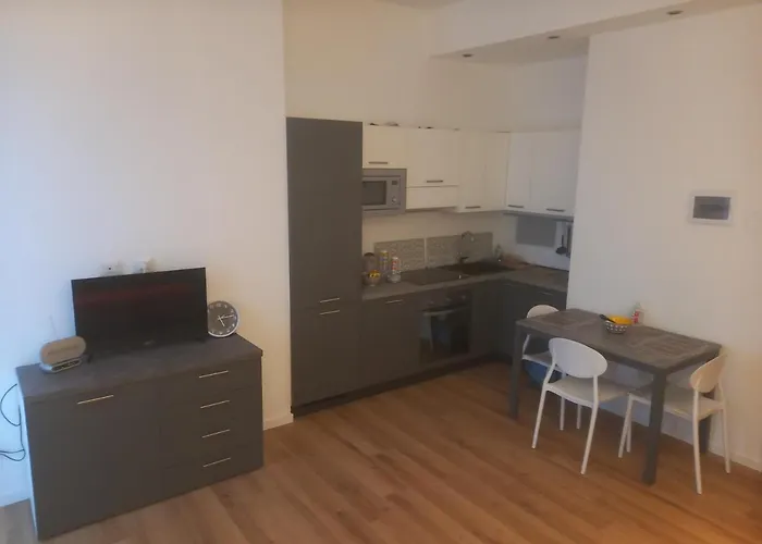 Bilocale 7 Piano Balcone Vista Skyline Διαμέρισμα