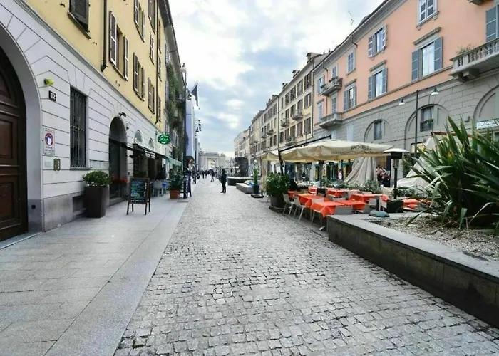 By Halldis * מילאנו