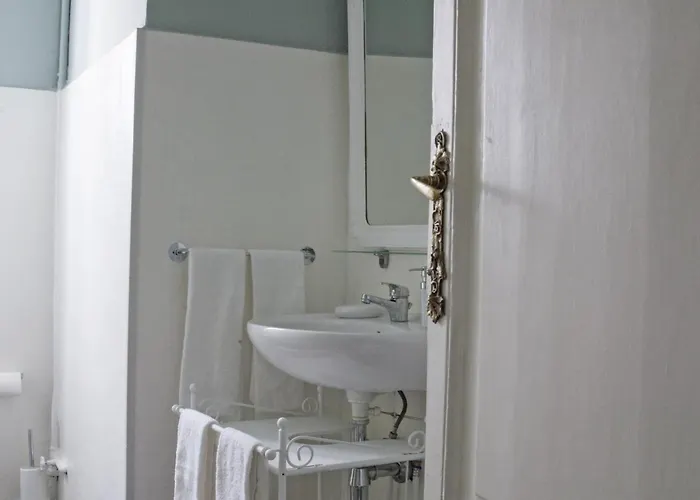 Liberty Two-room In Porta Venezia Milánó