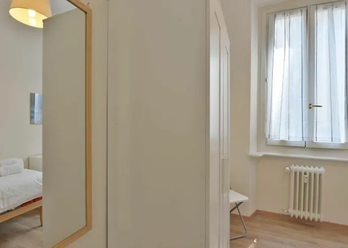 San Vittore - Two Bedroom By Halldis דירה מילאנו