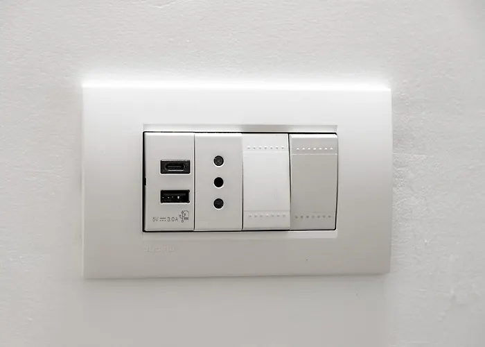 Walk To Duomo, Loft Near Metro, M4 Linate 2min Walk Milano