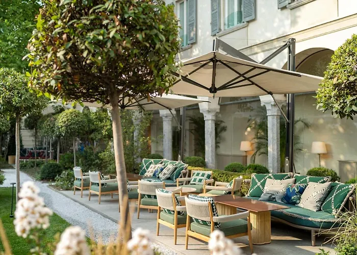 Four Seasons Hotel 5*