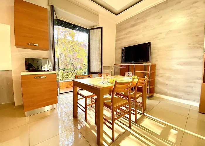 Life - Fiera - San Siro Apartmán *