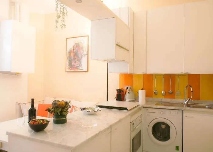 Bnbutler - Farini - Beautiful One Bedroom - 밀라노