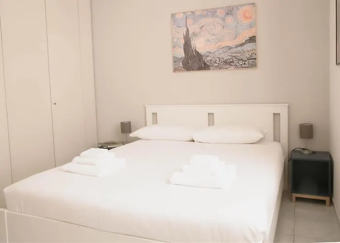 Bnbutler - Farini - Beautiful One Bedroom - Daire *