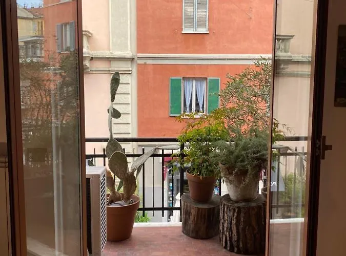 Salasco 20 - Bocconi Porta Romana Stylish Apt!