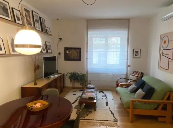 Salasco 20 - Bocconi Porta Romana Stylish Apt! Appartamento *