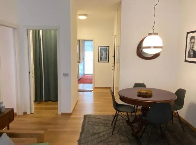 Appartamento Salasco 20 - Bocconi Porta Romana Stylish Apt!