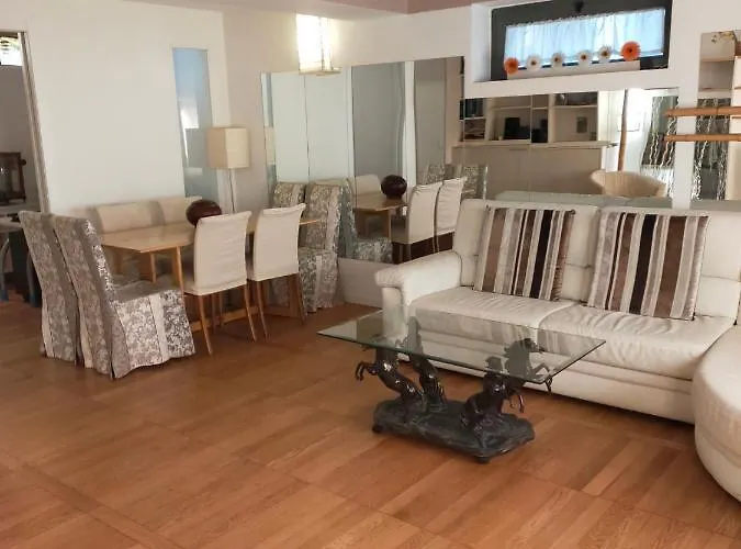 アパート Taverna Zen ミラノ