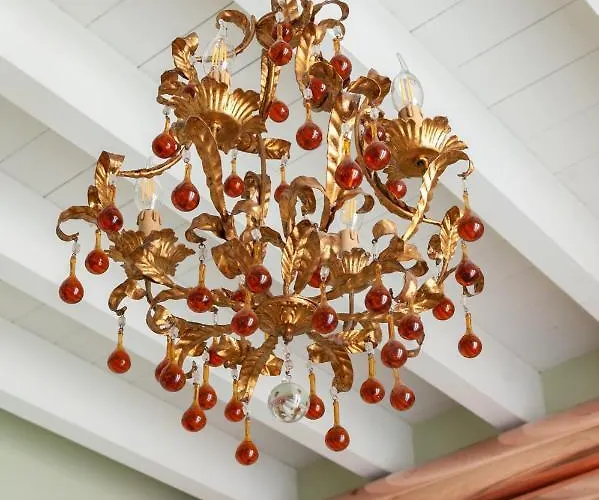 Ca' Maggiolina Bed & Breakfast 4*