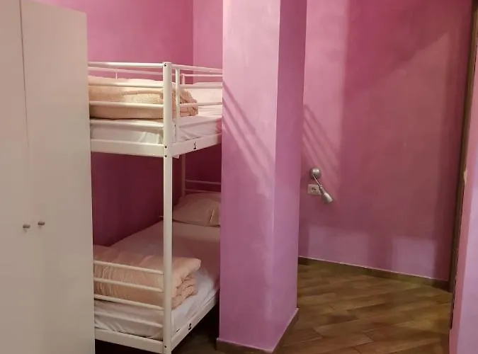 Gloria Vandrerhjem *