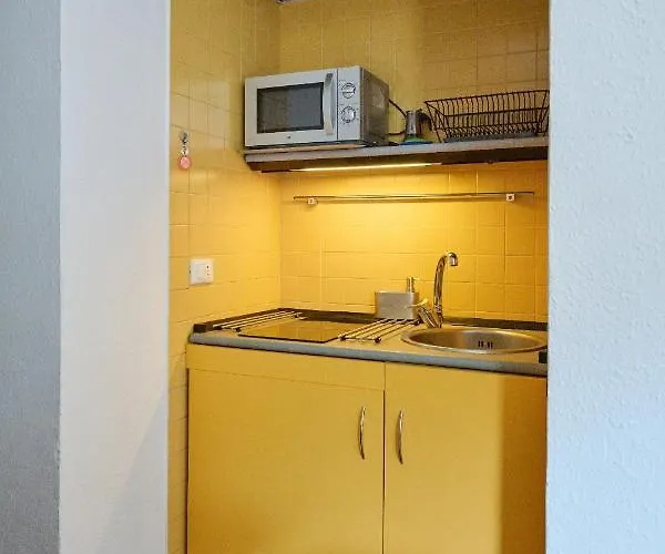 Artist Nadia's In Porta Vercellina Milano