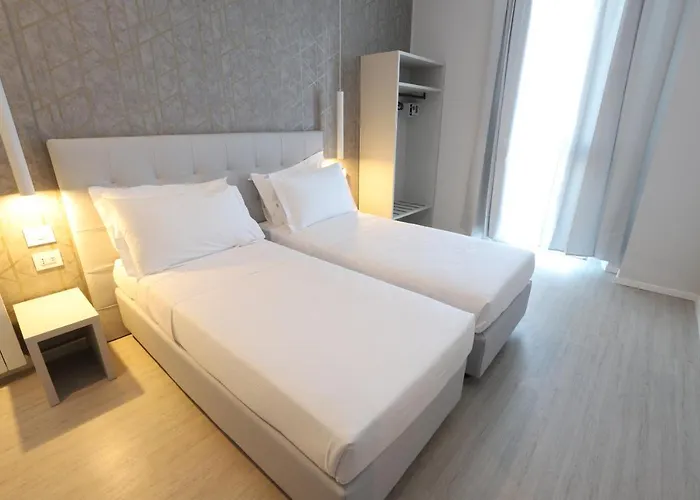 Отель Cadorna Luxury Милан