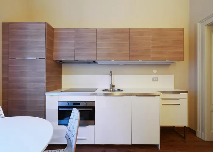 Contempora - Crocetta - Tosca * מילאנו