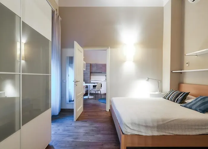 Contempora - Crocetta - Tosca * מילאנו