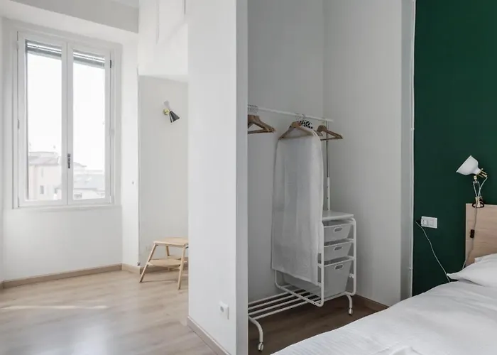 Minimal And Charming In Isola District-via Farini