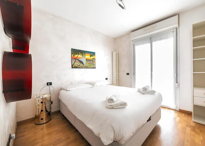 アパート Rogoredo With Garage ミラノ