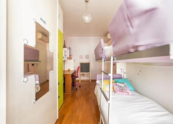 アパート Rogoredo With Garage *