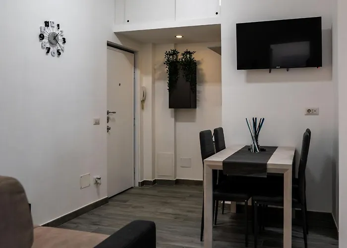 아파트 L'arche Lodovico Il Moro - House On The Navigli River