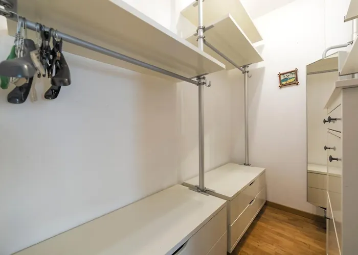 アパート Rogoredo With Garage *