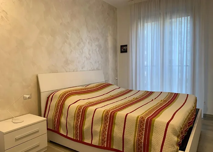 Daire Trilocale In Zona Bocconi/navigli