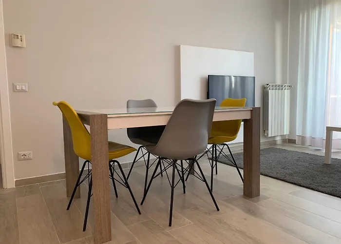 Daire Trilocale In Zona Bocconi/navigli Milano