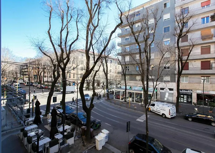 Modern Close To Shopping District * ミラノ