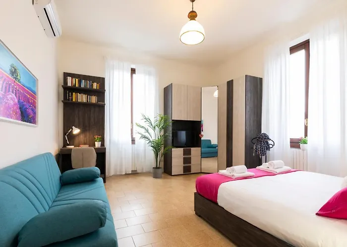 דירה Bicocca - 2 Bedrooms *