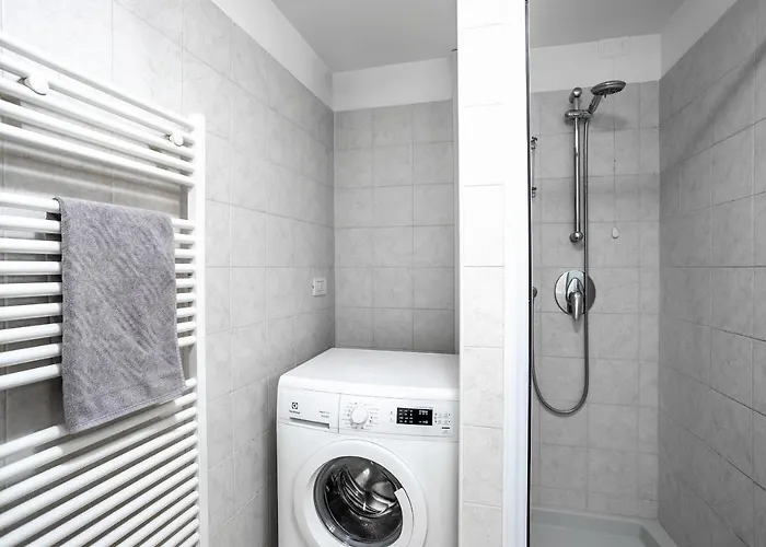 Navigli-duomo With Netflix+wifi מילאנו