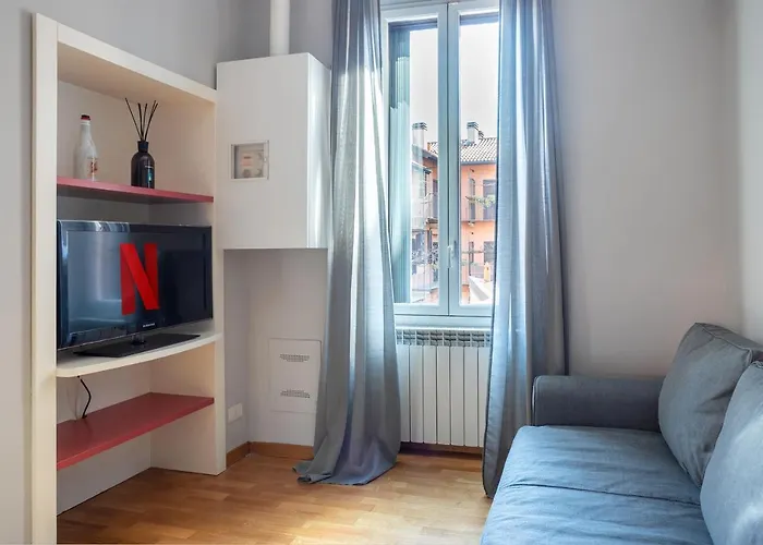 דירה Navigli-duomo With Netflix+wifi מילאנו