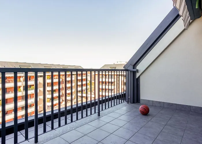 Modern With Terrace, Wifi & Ac