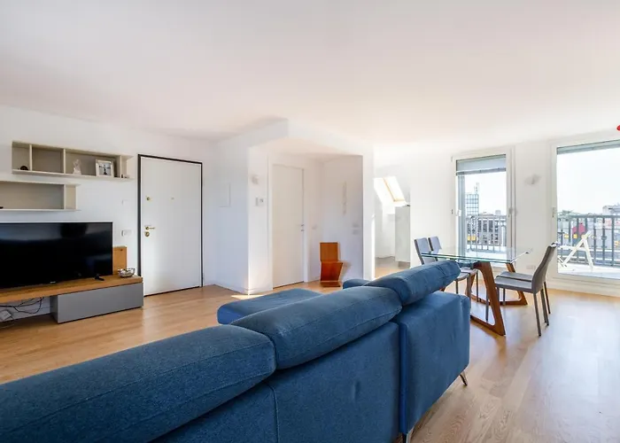 Modern With Terrace, Wifi & Ac Appartamento *