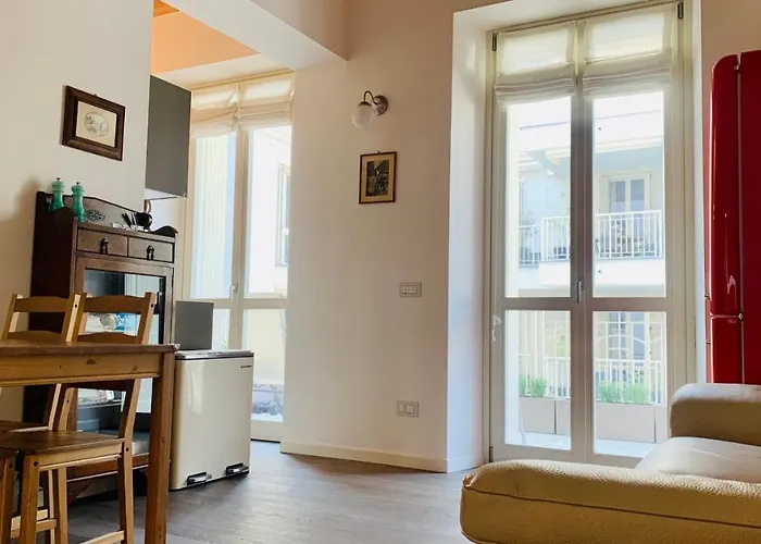 Bocconi-navigli 10 * Milan