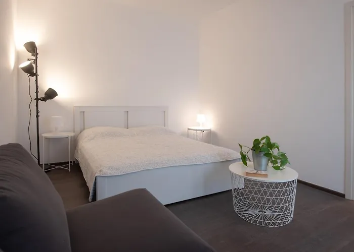 Hostmate - Milano- Savona - Tortona *