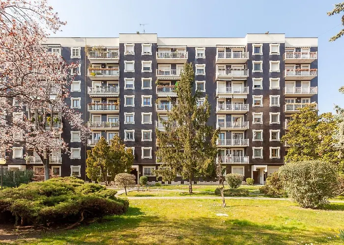 Luxury Center - Friuli 51 Master Guest ميلان