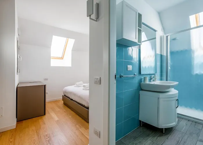 Modern With Terrace, Wifi & Ac Appartamento