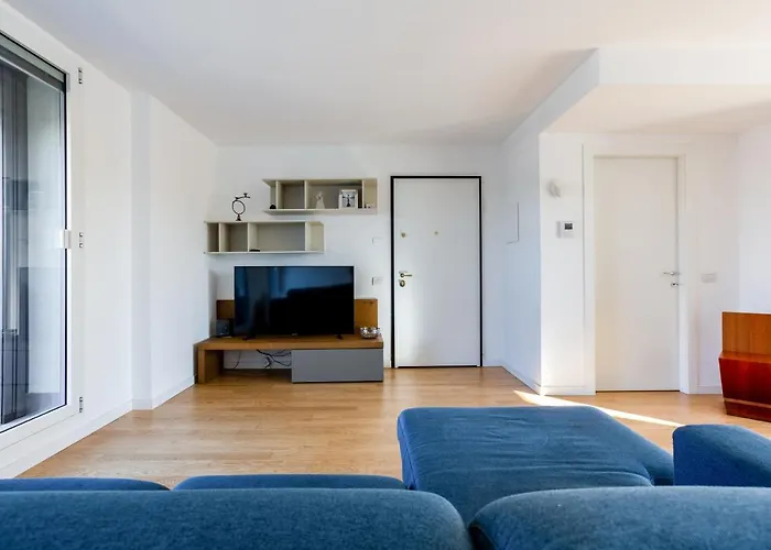 Modern With Terrace, Wifi & Ac *