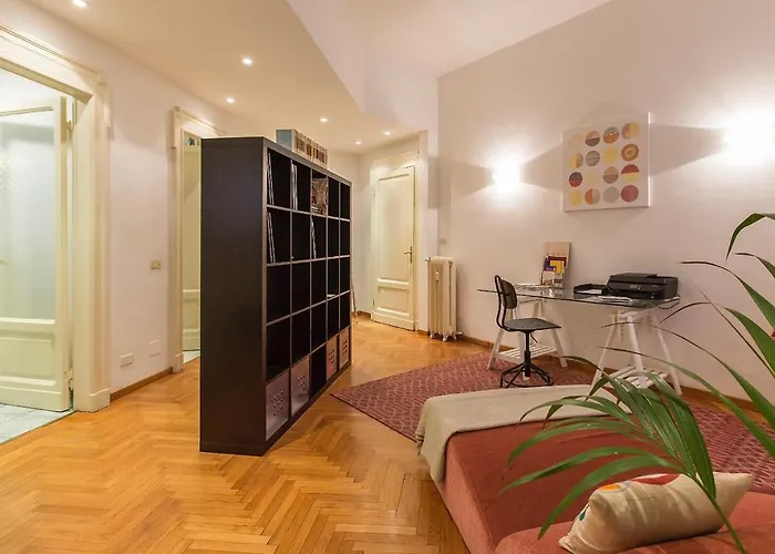 Design Ampio E Luminoso Milano